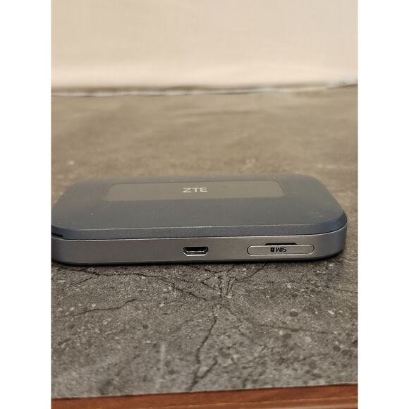 ZTE Falcon Z917 Mobile WIFI Hotspot | 4G LTE | | 150 MBPS |‎ T-Mobile - Picture 6 of 8
